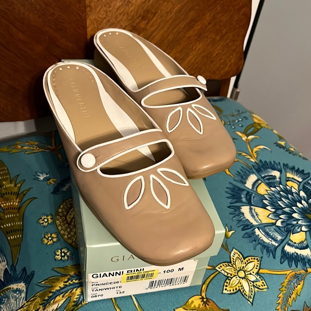 Gianni Bini mule size 10 excellent condition